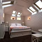 Les Jardins Carol Hotel 4*