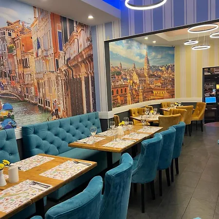 Les Jardins Carol Bukarest