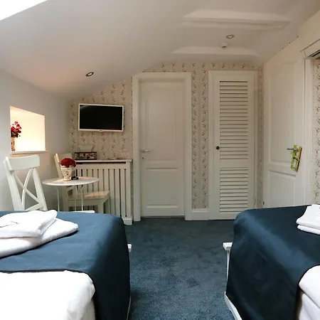 Hotel Les Jardins Carol