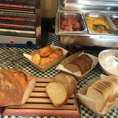 Hotel Les Jardins Carol