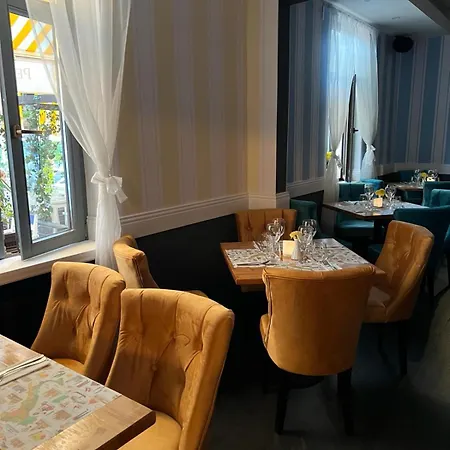 Les Jardins Carol Hotel 4*