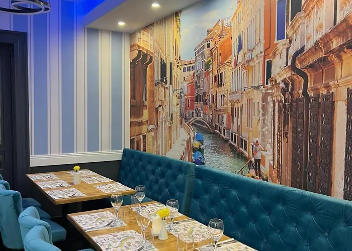 Hotel Les Jardins Carol 4*