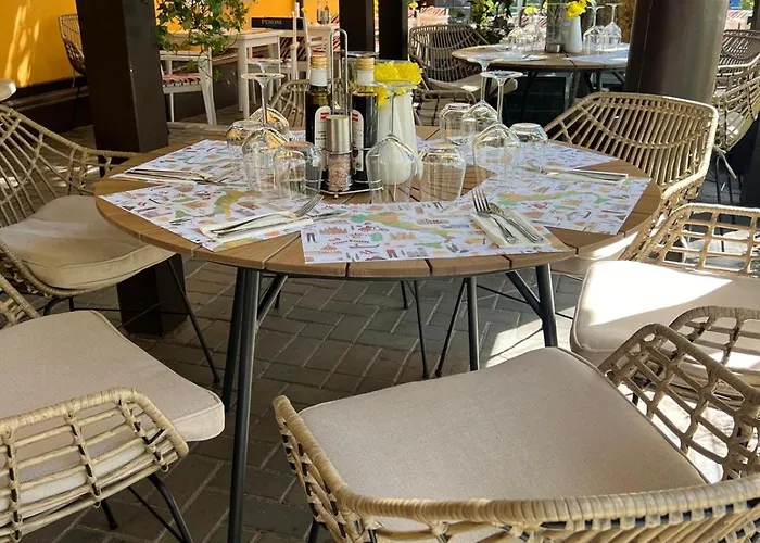 Hotel Les Jardins Carol