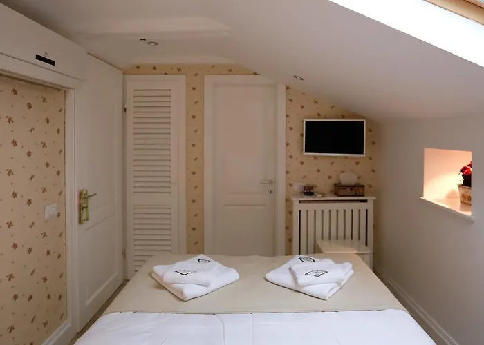 Hotel Les Jardins Carol