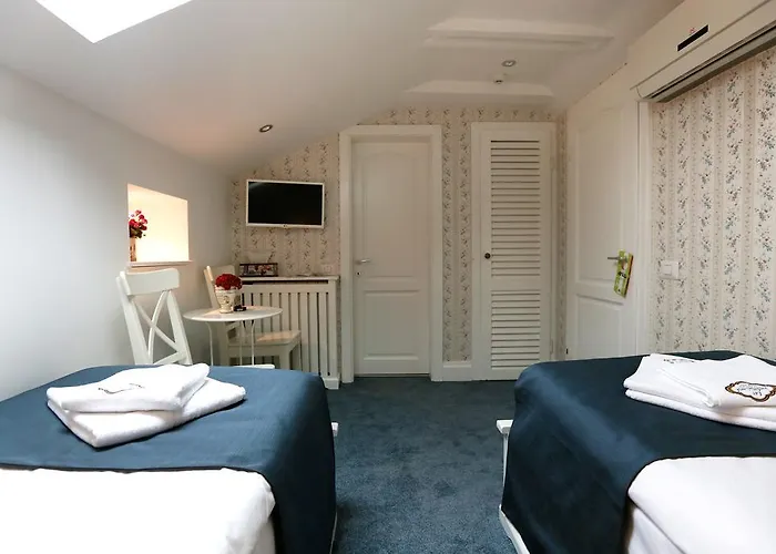 Hotel Les Jardins Carol