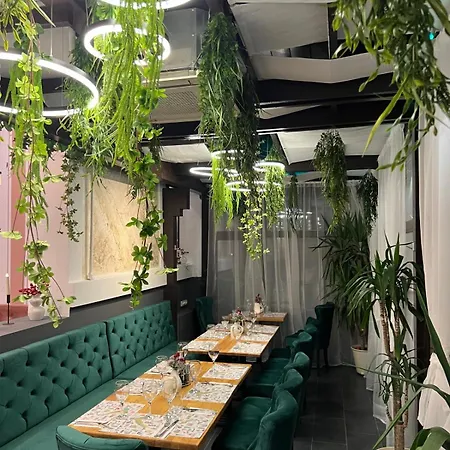 Les Jardins Carol 4* Bukareszt
